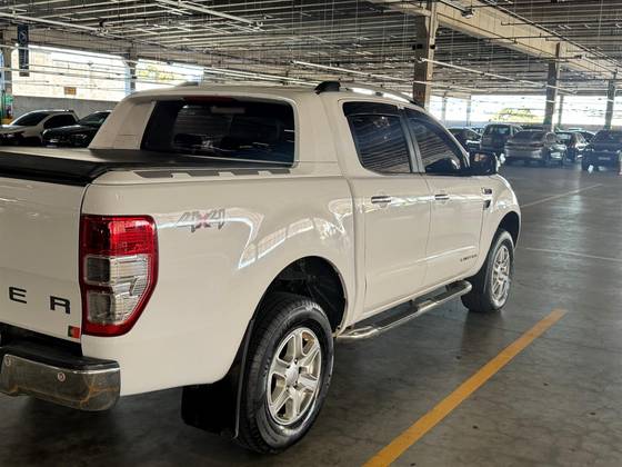 FORD RANGER 3.2 LIMITED 4X4 CD 20V DIESEL 4P AUTOMÁTICO FORD RANGER 3.2 LIMITED 4X4 CD 20V DIESEL 4P AUTOMÁTICO